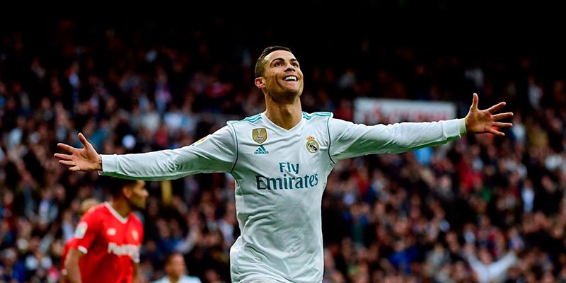 ảnh bìa ronaldo hay messi